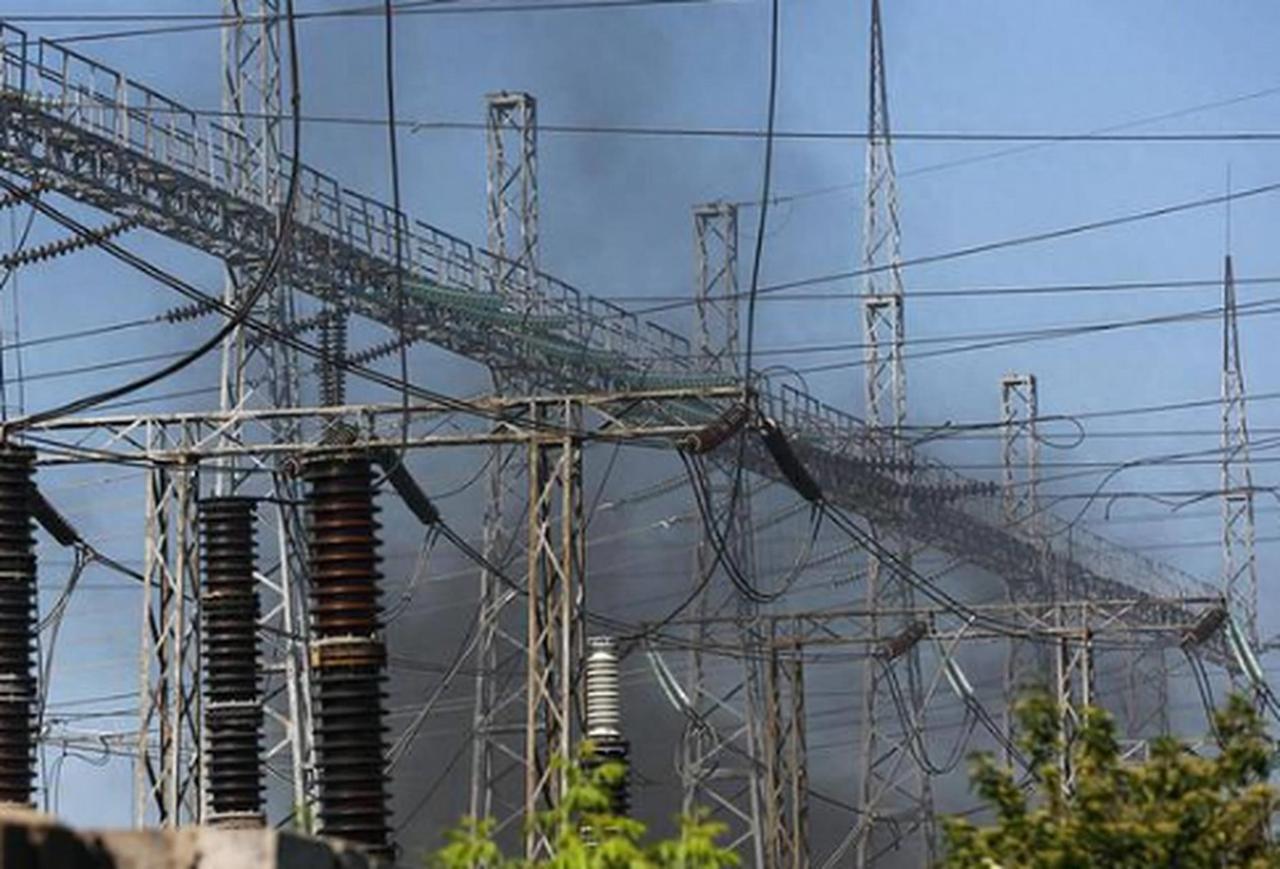 乌克兰太惨！美欧一枚导弹都不给，俄军铺天盖地轰炸，乌只能躺平挨炸一点招数都没有！