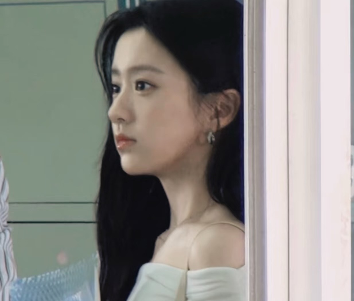 终于知道为什么那么多人都买股她了​​​