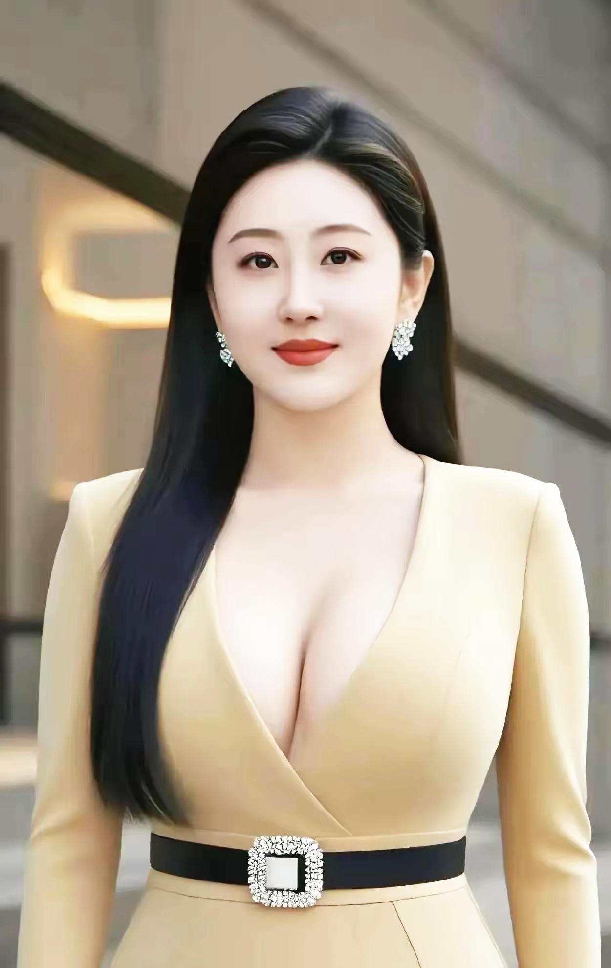 优雅气质，闪耀动人！✨