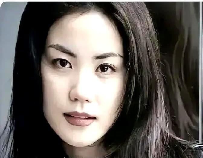 最顶级的现任，从不怕伴侣给前任打钱。你看王菲。记者问她怎么看谢霆锋给张柏芝抚