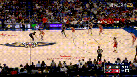 开拓者新星杨瀚森真是忒不争气了！在今天开拓者客场挑战鹈鹕的比赛中，当时比赛进行到