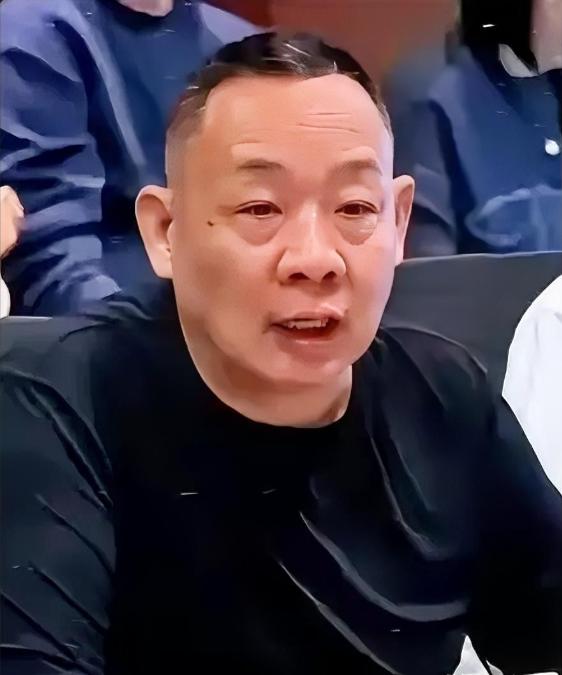 涨租2000万那天，于东来没还价。房东以为他至少会哭穷、会拖、会求情。都