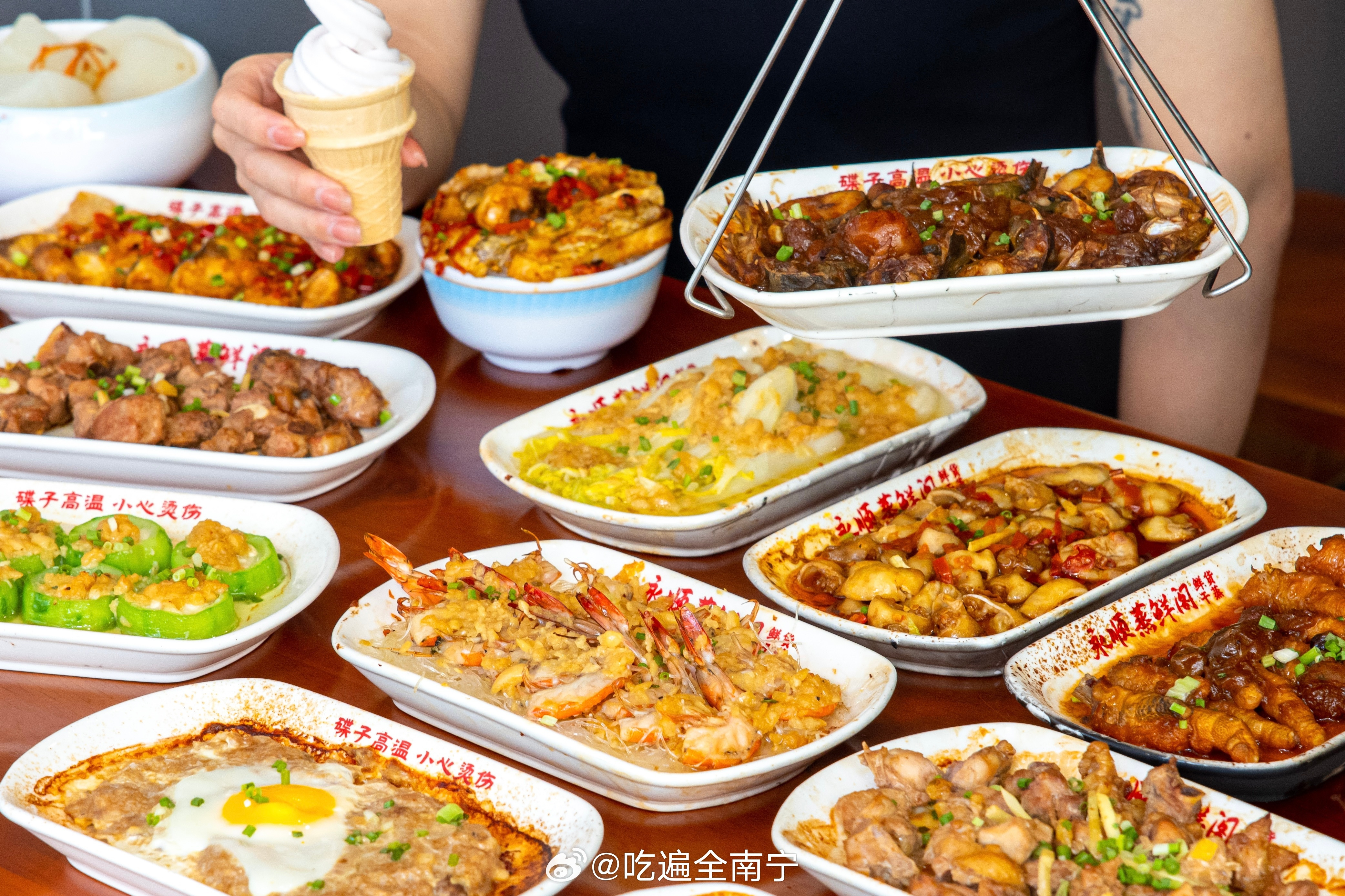 新店新店！西乡塘这家又多一家新晋下饭小馆！是小吃货心心念已久的干蒸菜[抱抱][