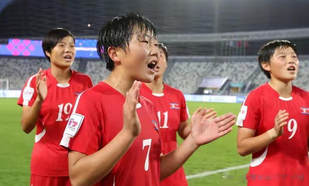 随着朝鲜队全胜夺冠，女足世界杯，5支冠军球队/夺冠次数更新如下[玫瑰]1，?