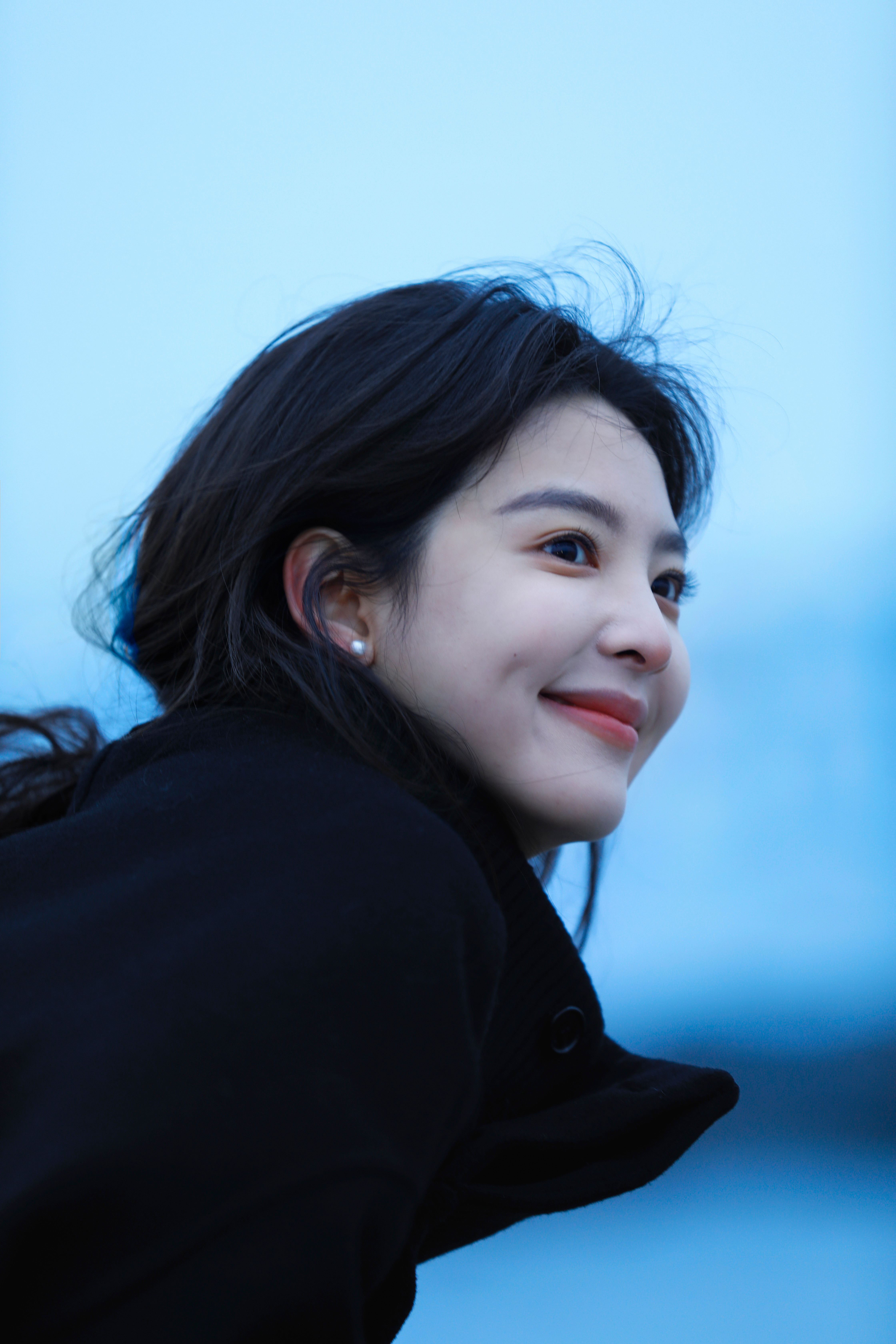 章若楠浴袍游艇合照章若楠在复制粘贴的时代，你是手写的诗[玫瑰]​​​