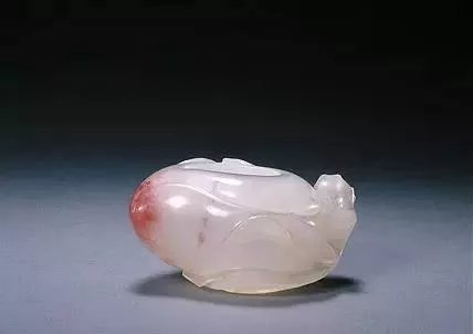 古玉杂谈上博古玉展的清代玉器，品种繁多，题材名样，展现了一小部分清代宫廷摆设，