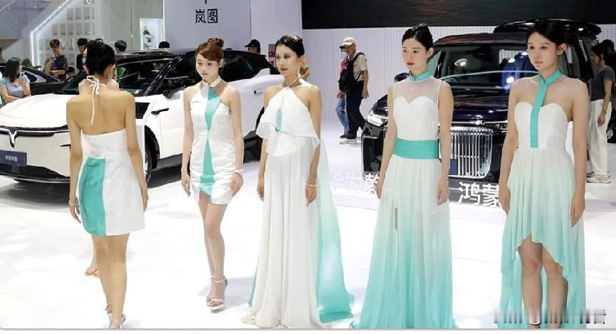 大六座旗舰看岚图泰山：以山海之姿，载生活向上我作为上有老下有小的职场人，选