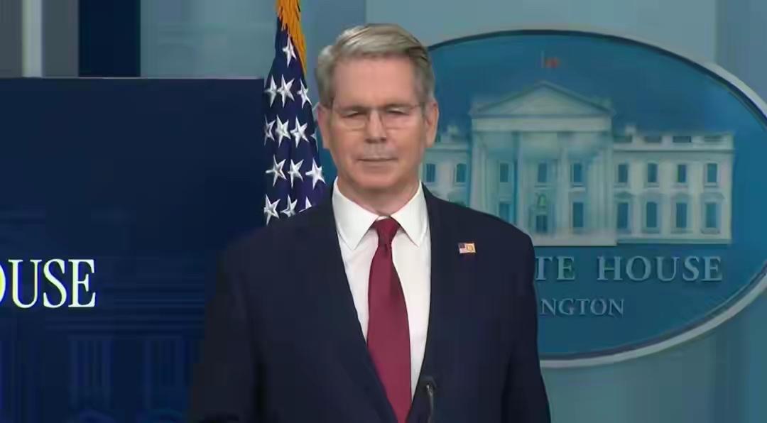 美国财长贝森特称，黄金呈现出典型的投机性抛售行情。这一观点引发了诸多关注。在金融