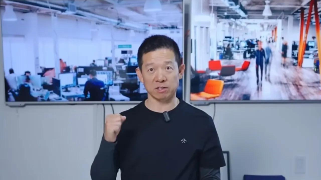 贾跃亭杀回来了，时隔7年再次站到权利中央。5月11日，贾跃亭在大洋彼岸宣布重大消