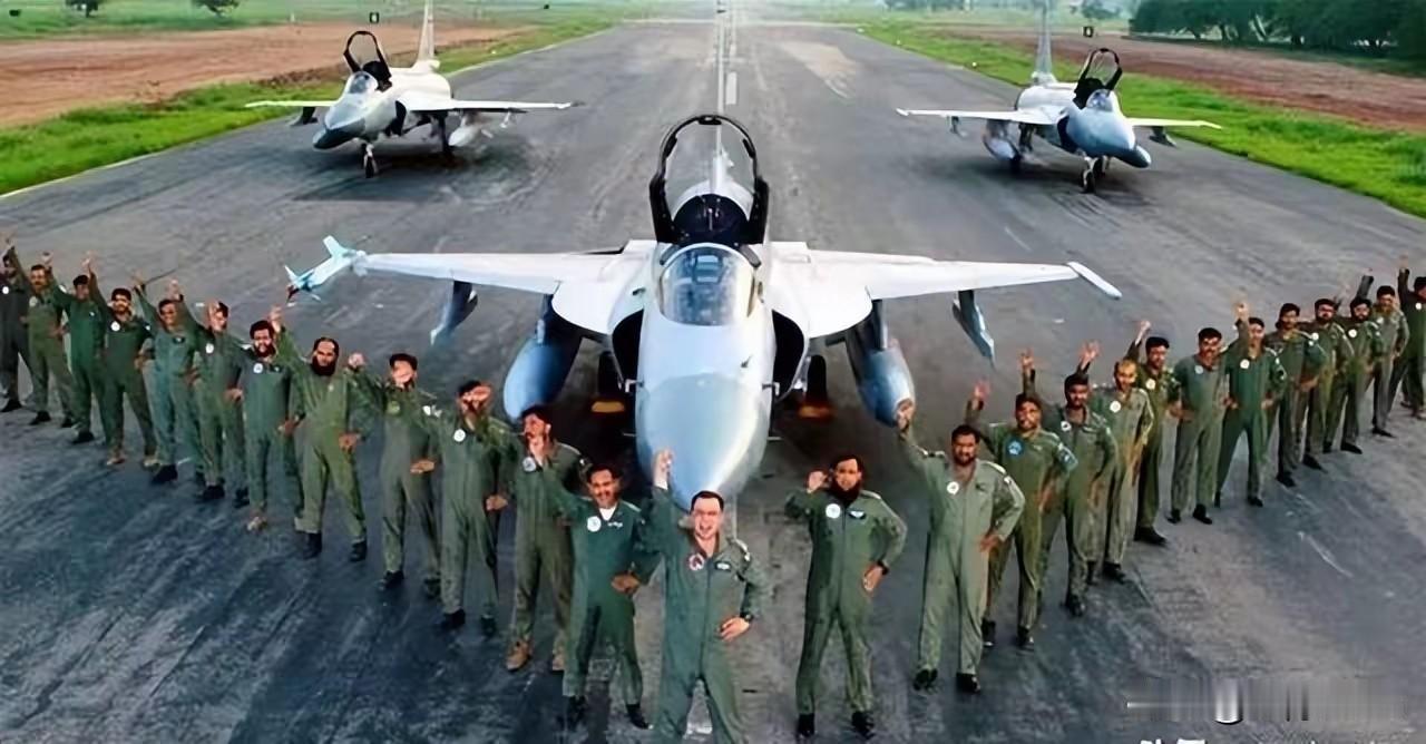 中国武器装备总览订阅7国抢购中国海陆空装备中国武器集体爆发泰国、埃及等7