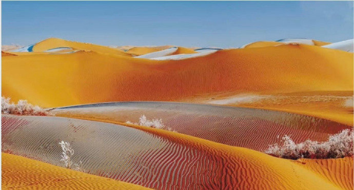 塔克拉玛干沙漠中的雾凇，人间仙境，荒漠奇迹！