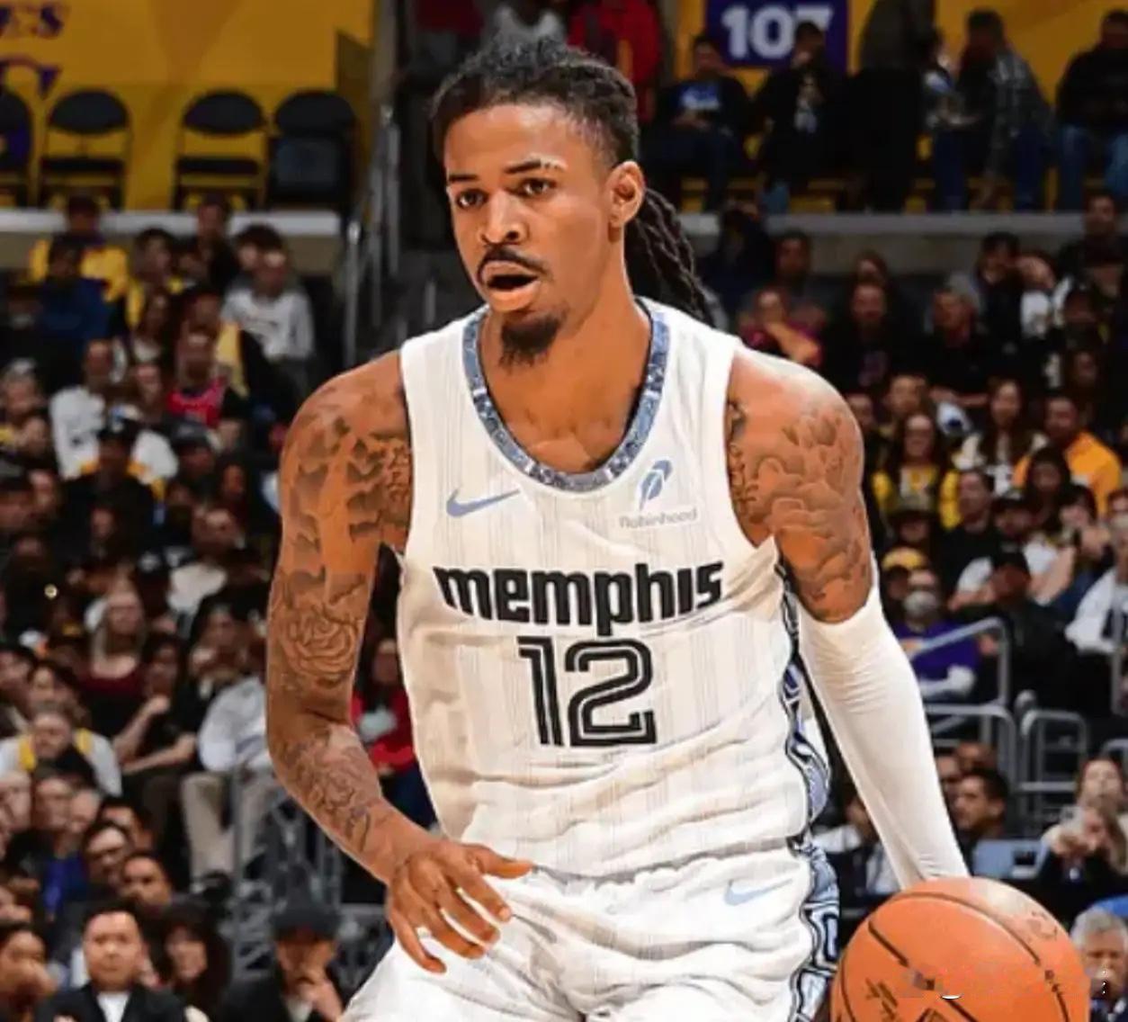 中期交易重磅推荐：雄鹿队、灰熊队与火箭队三方大交易灰熊队公开将莫兰特摆上货架