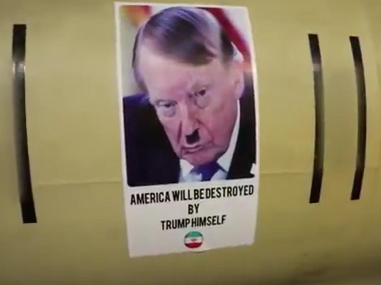 仔细看，这个小胡子是谁？是川普还是落榜的美术生？或者说，川普也是落榜的美术生