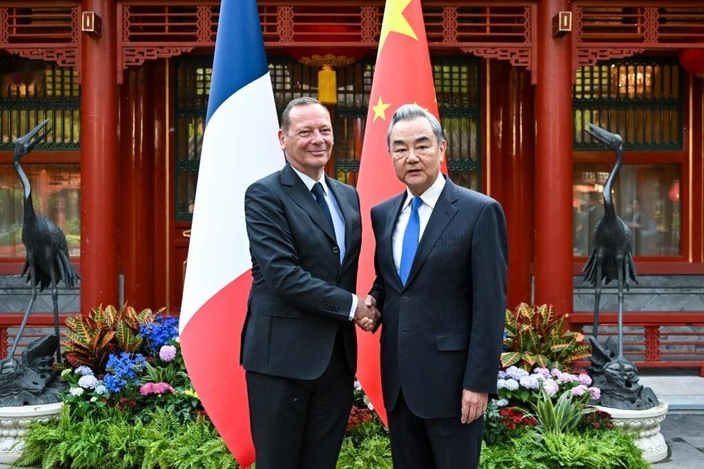 中法第28次战略对话，王毅把地点改到大同，摆明告诉马克龙一个道理。 10月1