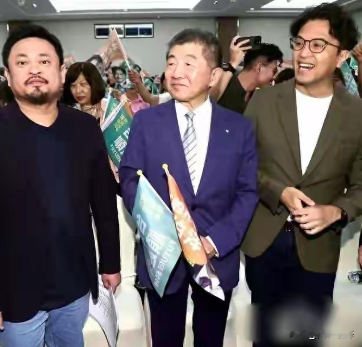 陈时中是在帮沈伯洋？真意外，台前“卫福部长”陈时中帮沈伯洋助选，居然说“不要