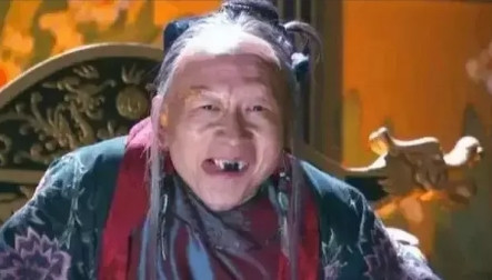 2006年，张纪中筹拍《神雕侠侣》，他把丑星李明叫到家里：“给你个角色，你能演好