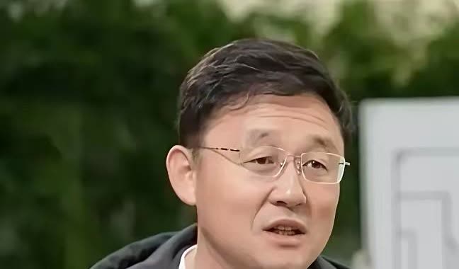 张卓毅妈妈更新作品，晒了一张文本照片，大意就是法律咨询后的结果，说孩子有权要求俱