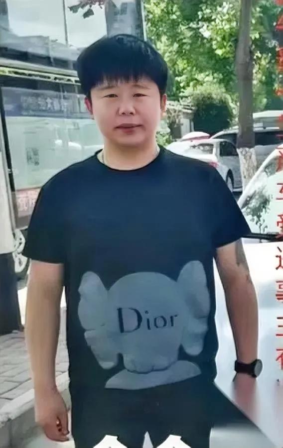 穿黑衣开宝马的人被判死刑竟是赌输后劫杀同乡！这个叫余金生的凶手，朋友圈晒