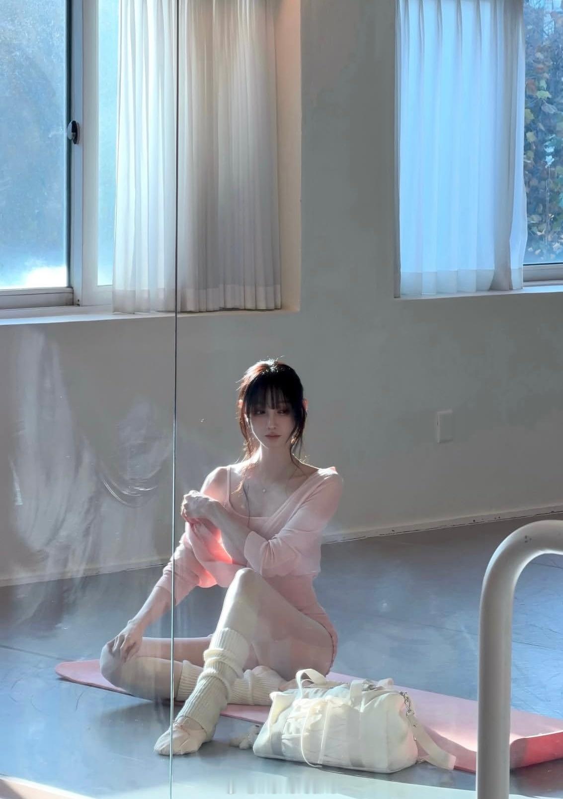 穿搭分享连续更新第2805天韩国时尚女生日常搭配五一小长假来啦第一天韩系穿搭超