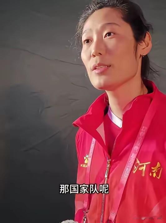 骂朱婷的记者应该站出来说清楚：你问她是否想要继续回归国家队，她回答你还“没考虑过