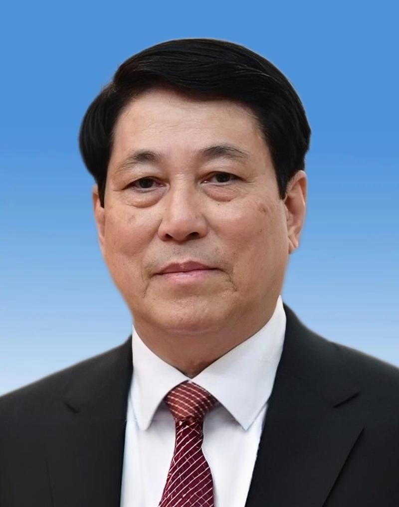 4月7日这天，越南政坛发生了两件大事，但绝大多数人可能只注意到了一件。第一件