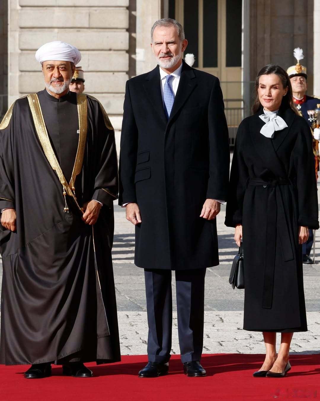 西班牙王室🇪🇸阿曼王室🇴🇲11月4日，阿曼苏丹海赛姆·本·塔里克·阿