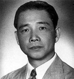 1944年，汪精卫病逝，陈璧君为他用水泥砌了一座千斤的大墓，葬于南京中山陵。2年