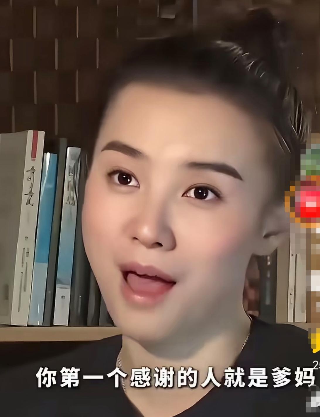 宋佳坦言，自己能有今天，第一个感谢就是爸妈。她说：“我小时候特别顽皮，我妈让
