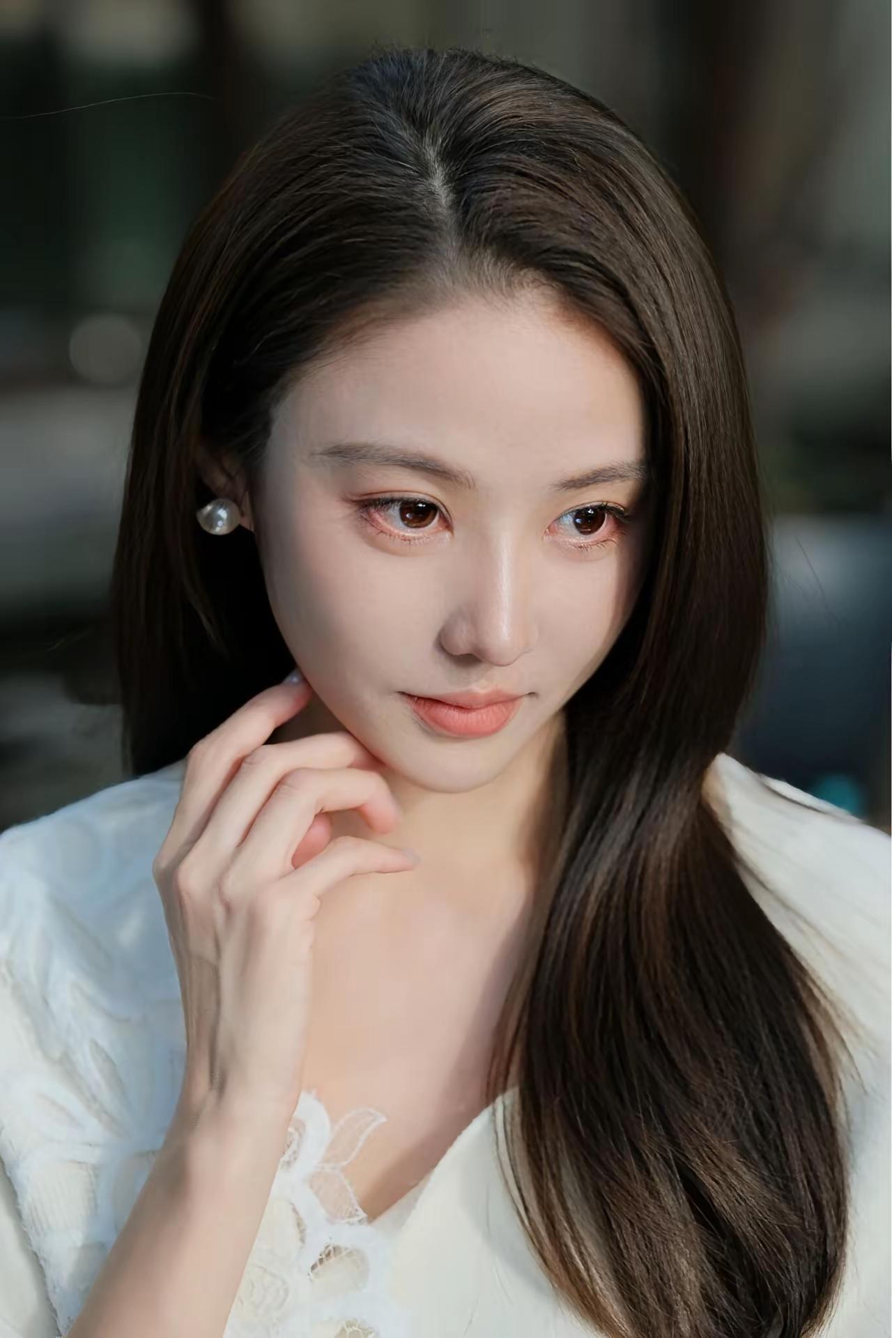 三七，是分寸，更是境界。成熟的人，懂得在“三七”之间找到平衡：不对世界全盘托出，