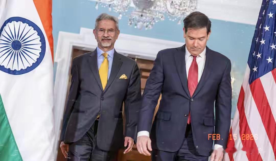 在慕尼黑安全会议上，印度外长苏杰生就俄罗斯石油问题作出回应，他明确表示，印度在能