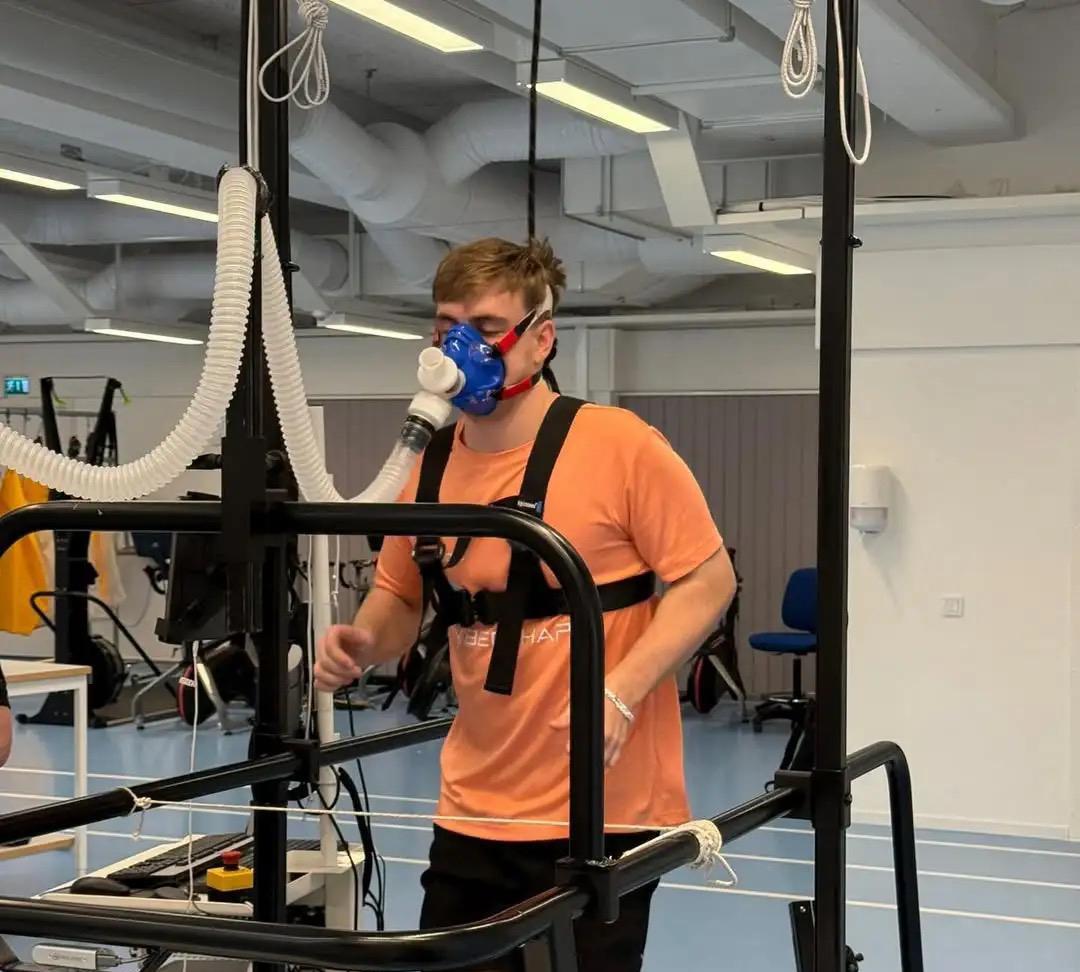 莫雷加德度假晒幸福！吐槽国乒赛场尖叫干扰：'网球早把观众轰出去了！'