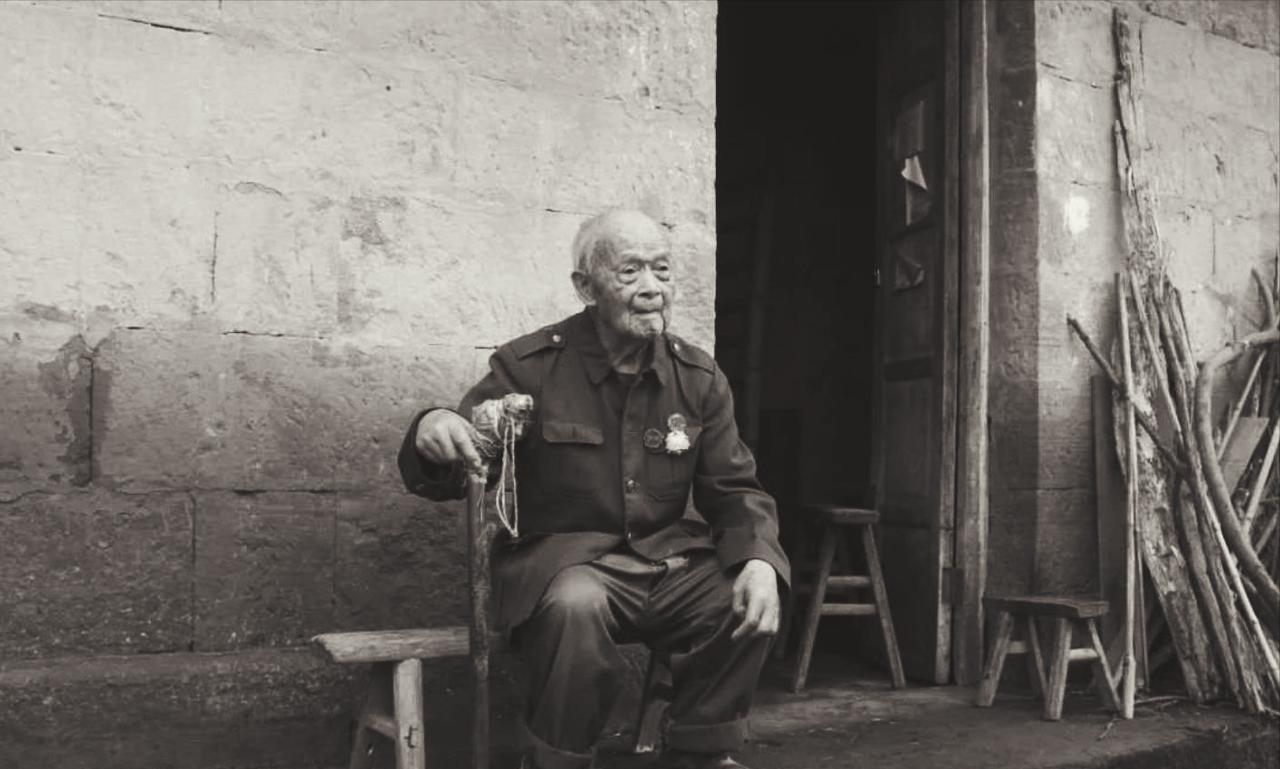 1988年，合川师范学校校长王爵英奉命，修撰《合川县志》。查找资料时，他竟然翻到