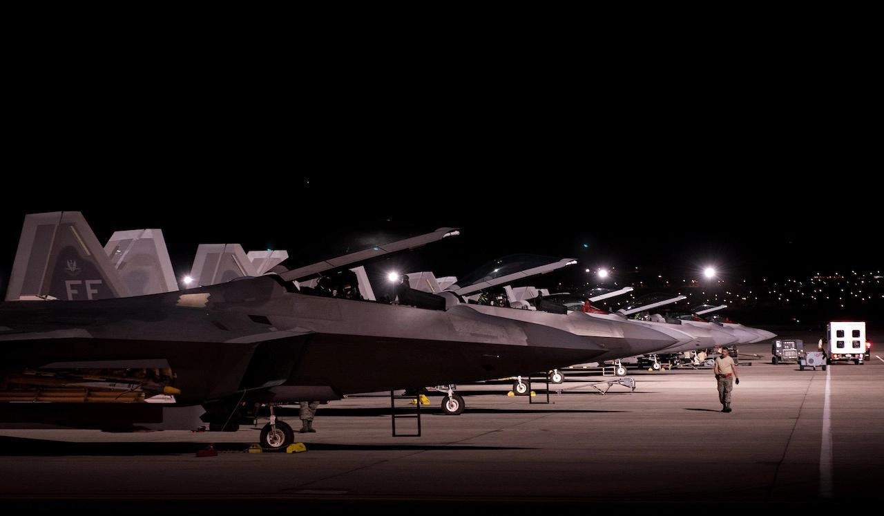 比利时放出话要让俄罗斯首都从地图上消失后，其空军基地就在24小时内两次遭到神秘无