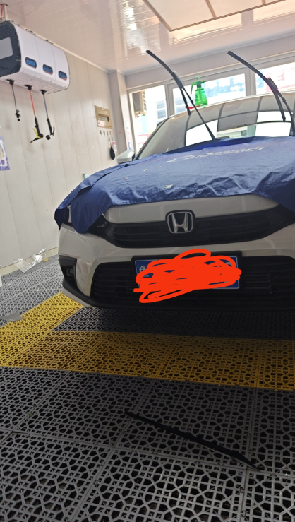 思域车主的新鲜感新车已开了接近1个月了，一共跑了1350km左右，遇到两次紧急