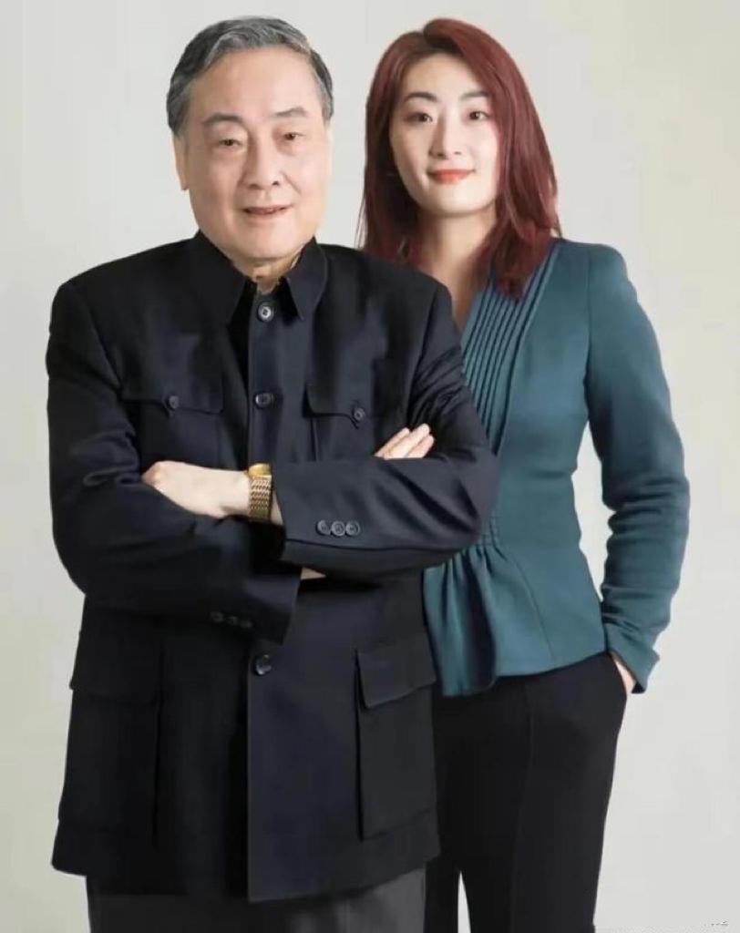 宗馥莉这个事，怎么看，都像是嫡长女精心设计的顶级阳谋：嫡长女隐忍取得父亲信任，进