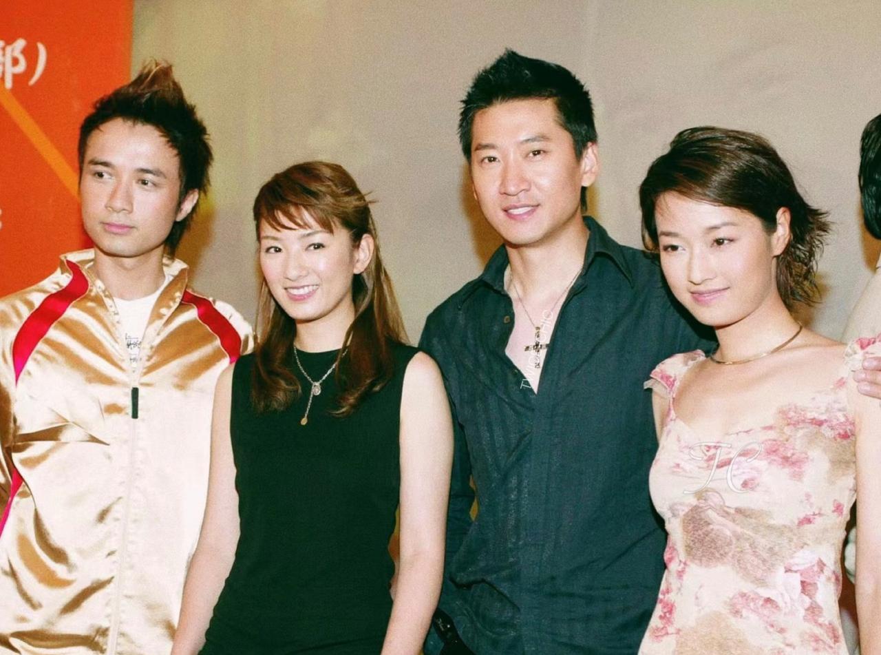 都说周杰演技好，其实他的长相也清秀耐看，有北方男人独特的气质。当年《还珠三》