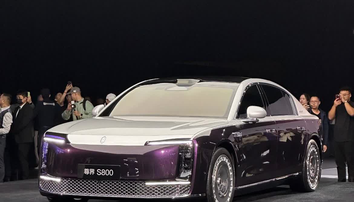 哪个含金量更高？尊界S800大定超过6500辆，小米YU7大定超过30万辆