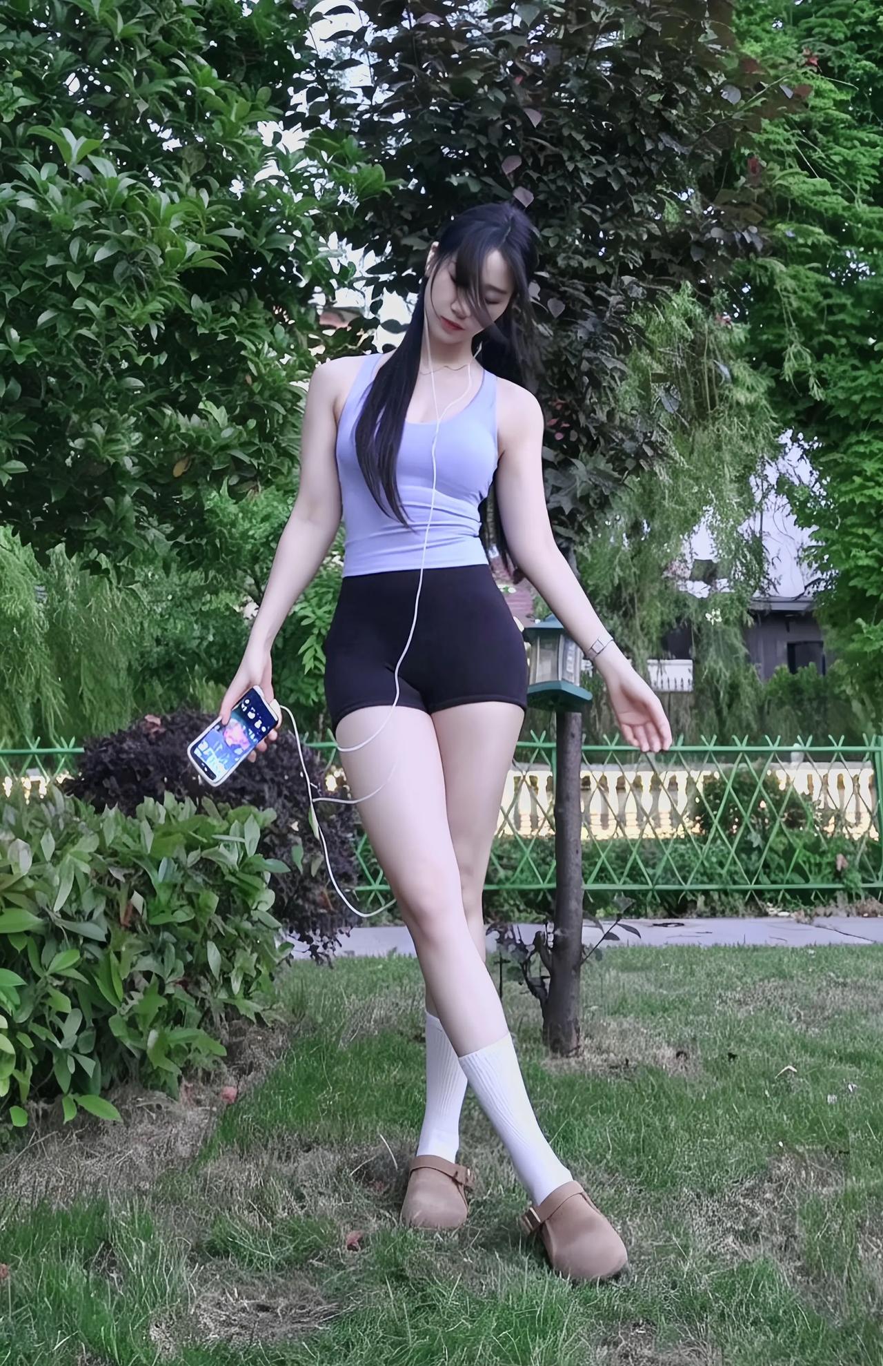 人们靠分开的痛觉来辨别爱的深今日穿搭(OOTD)美女户外瑜伽教程女人,是