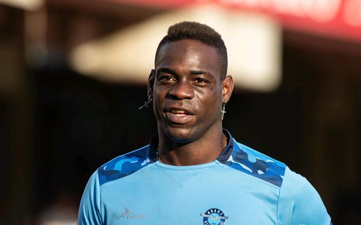 连续三届无缘世界杯后，意大利队前国脚巴洛特利自曝长期遭受外界媒体不公对待。意大