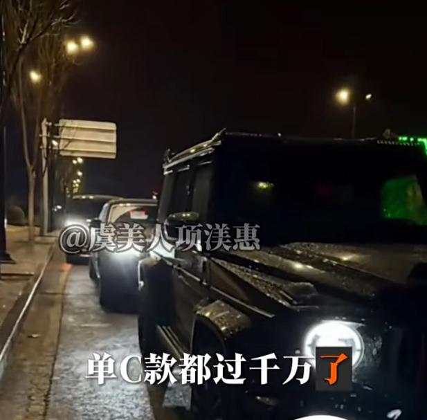 25岁网红任任直播直接放飞自我，一直以来网上大把人吐槽任任，说他就是靠会长于文红