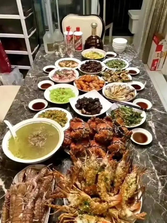 如果两家同时请你吃饭，你会选择哪一家？