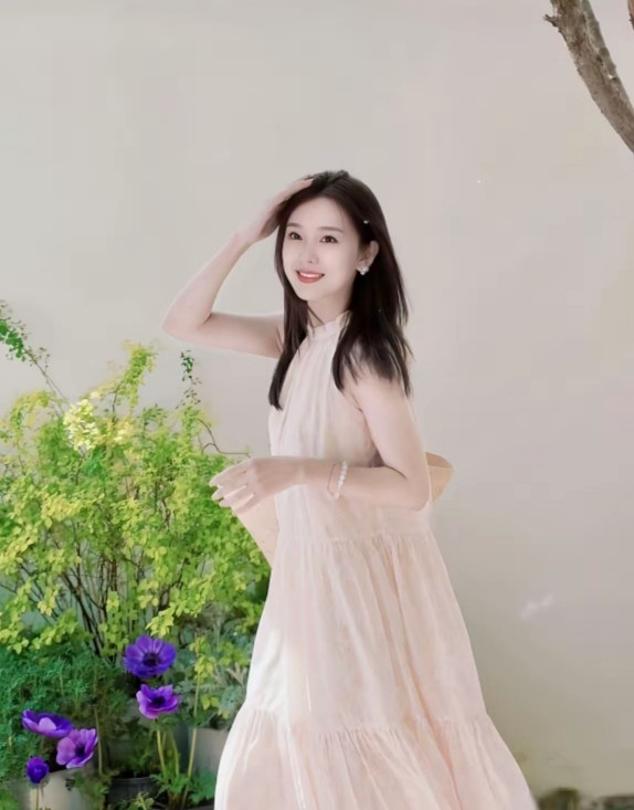 姐姐主打的就是气质…