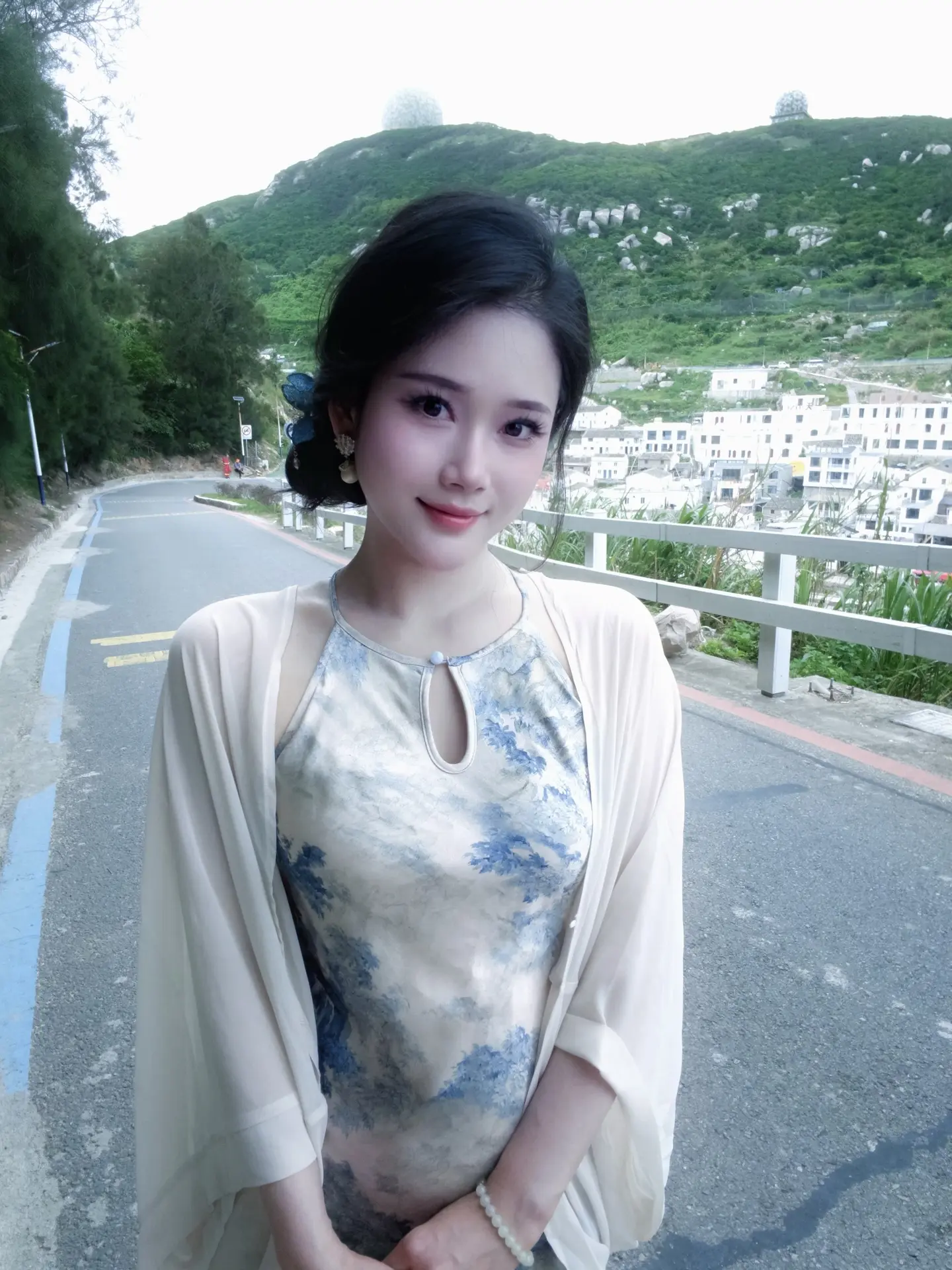如果凌晨五点我约你去海边喝咖啡 你是先骂我有病 还是先问我美式还是拿铁