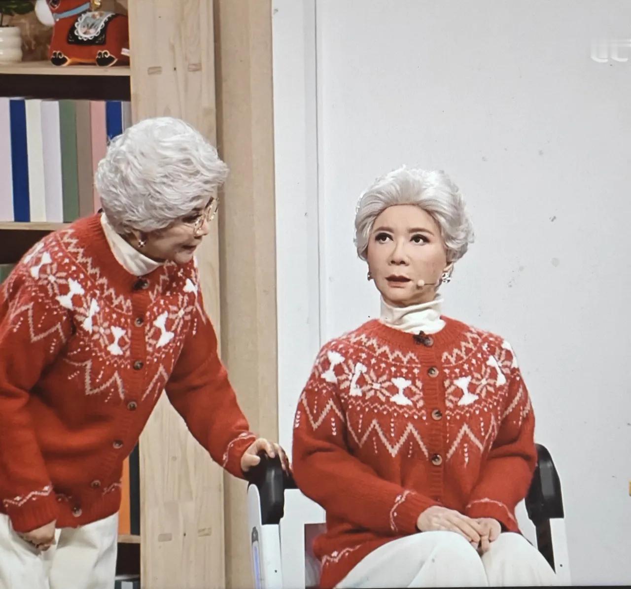 看了春晚第一个小品我惊呆了现在时代已经发展这么快了嘛！在春晚上，蔡明饰演