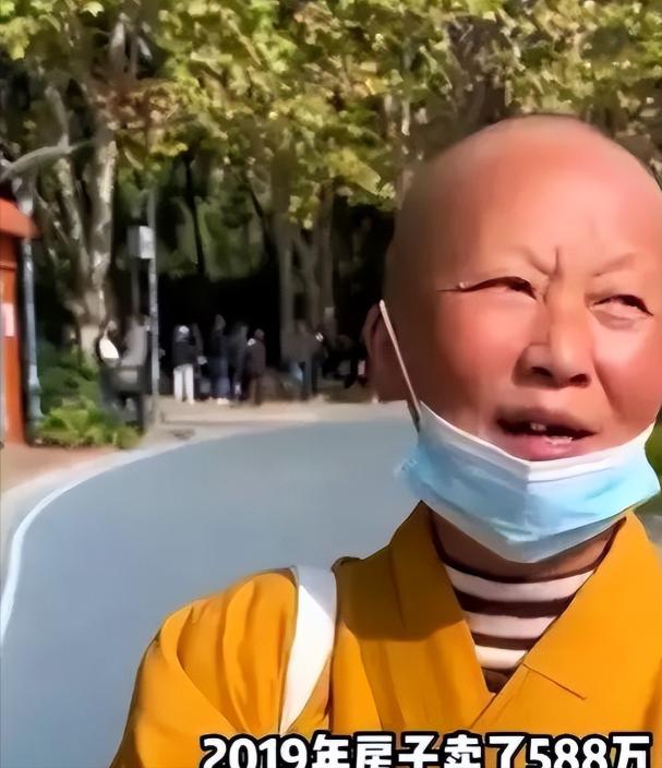 自作孽不可活！2022年上海一女子遁入空门，竟然卖掉588万房产全部捐给寺庙，没