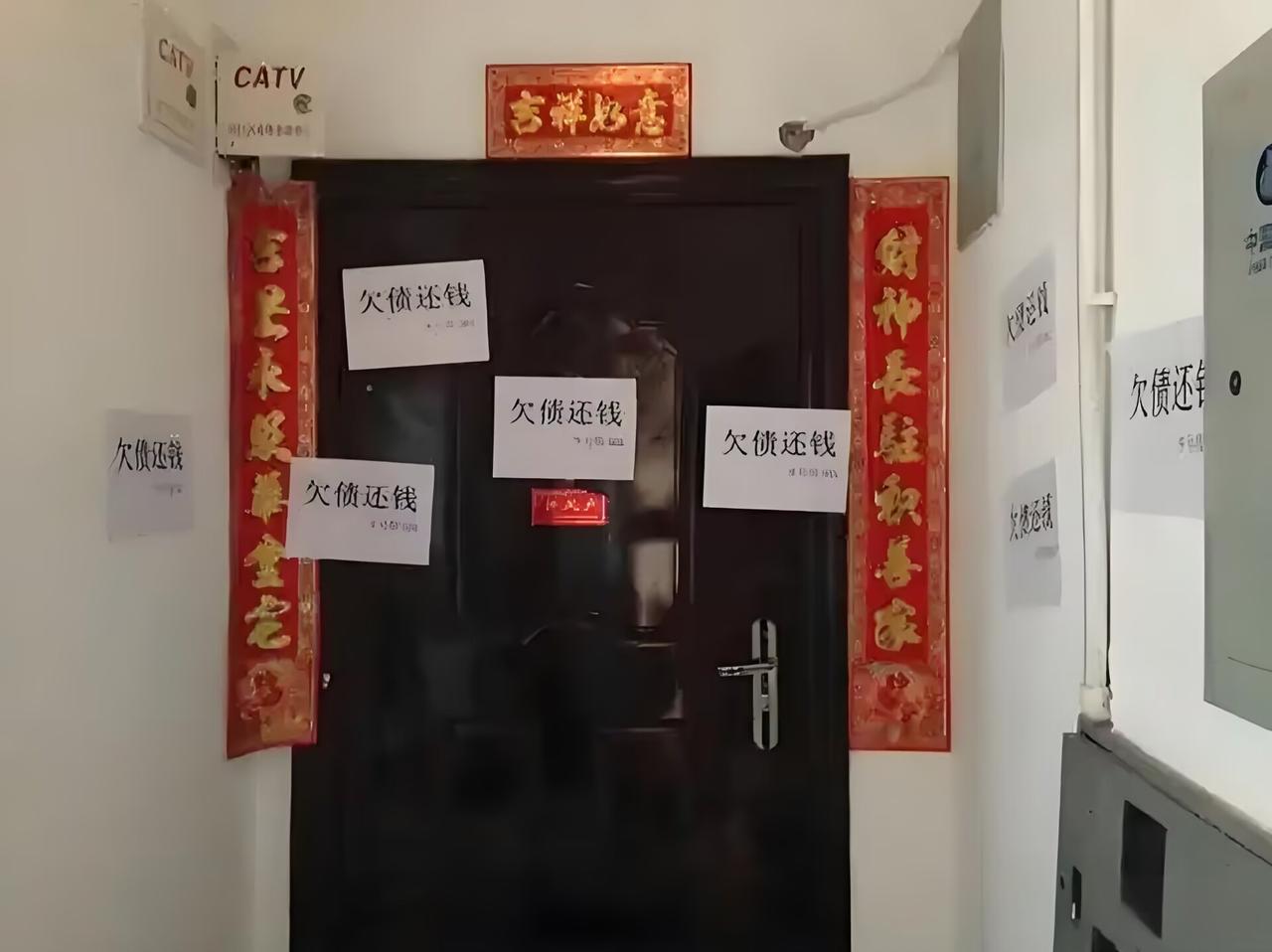 听天津亲戚说，他们小区有一王大爷当初好心借20多万给李某，结果这钱一拖就是5年，