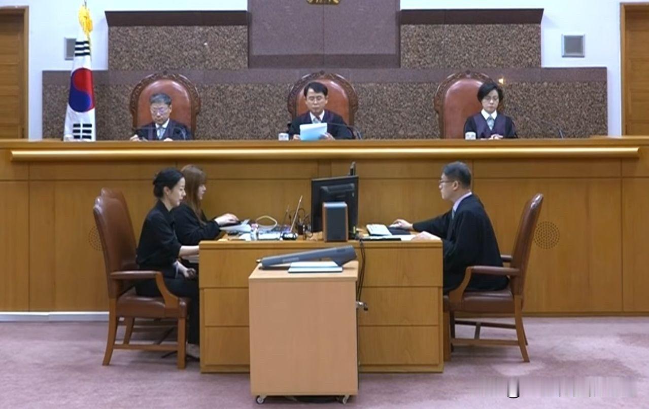 终审尘埃落定！尹锡悦7年刑期正式生效，多项司法纪录被改写7月9日，韩国最高法