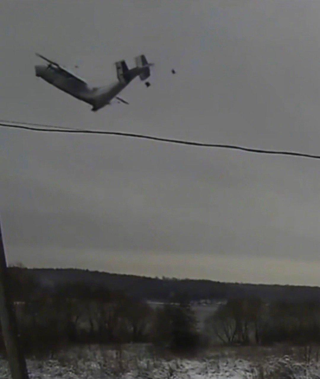 俄罗斯最后一架现役的安-22运输机发生空中解体！最后一架现役的安22运输机在