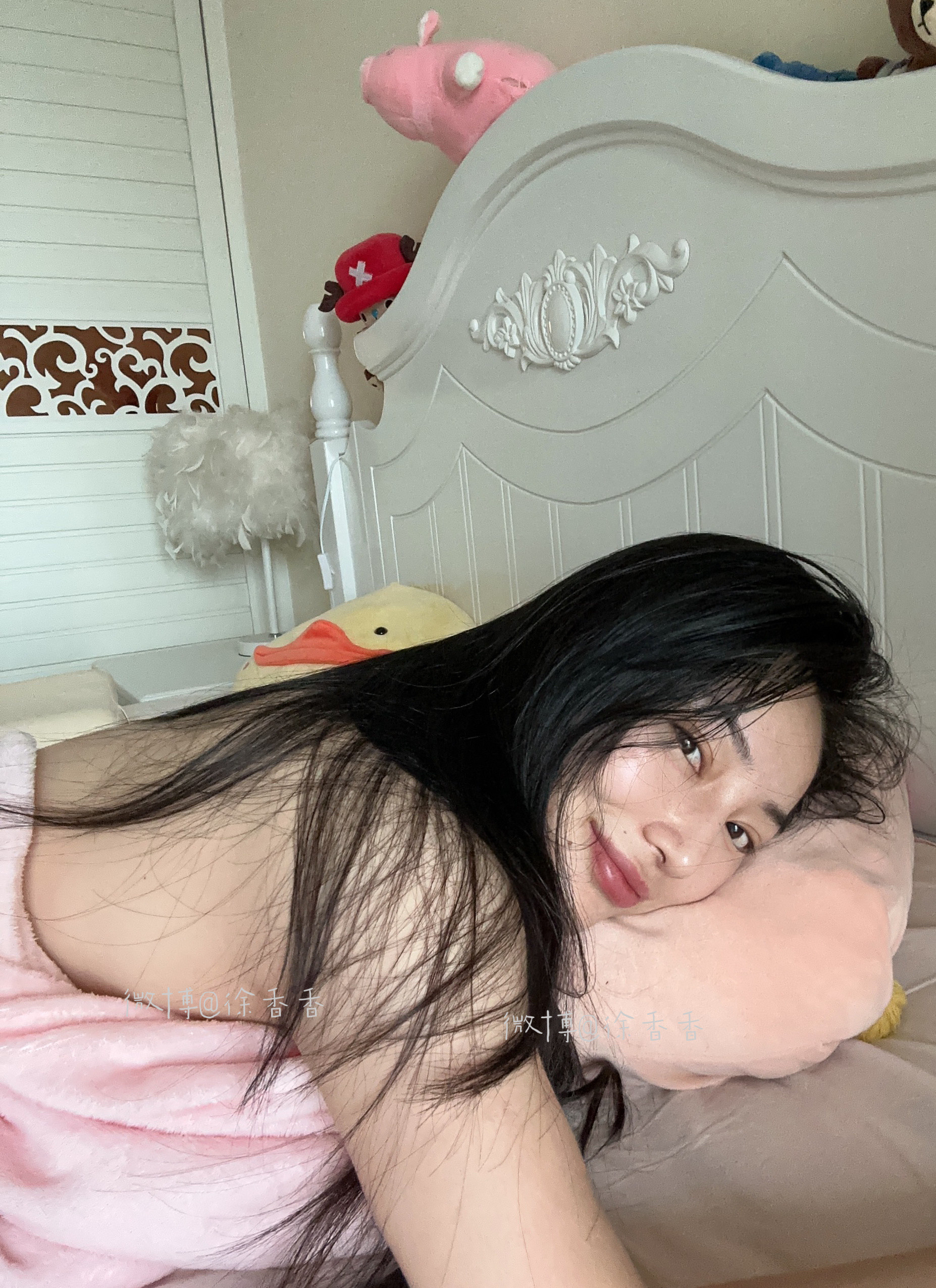 难得休息谁愿意早起啊尤其是半夜十一点还在回复你们信息起不来根本起不来[