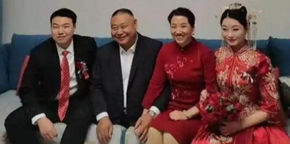 1988年，安徽一夫妻生下女儿不想要，竟连夜送给村里光棍兄弟，谁知，兄弟俩如获至